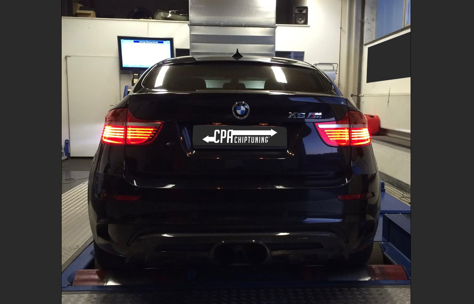 Pri testovaní BMW X6 M v spoločnosti CPA