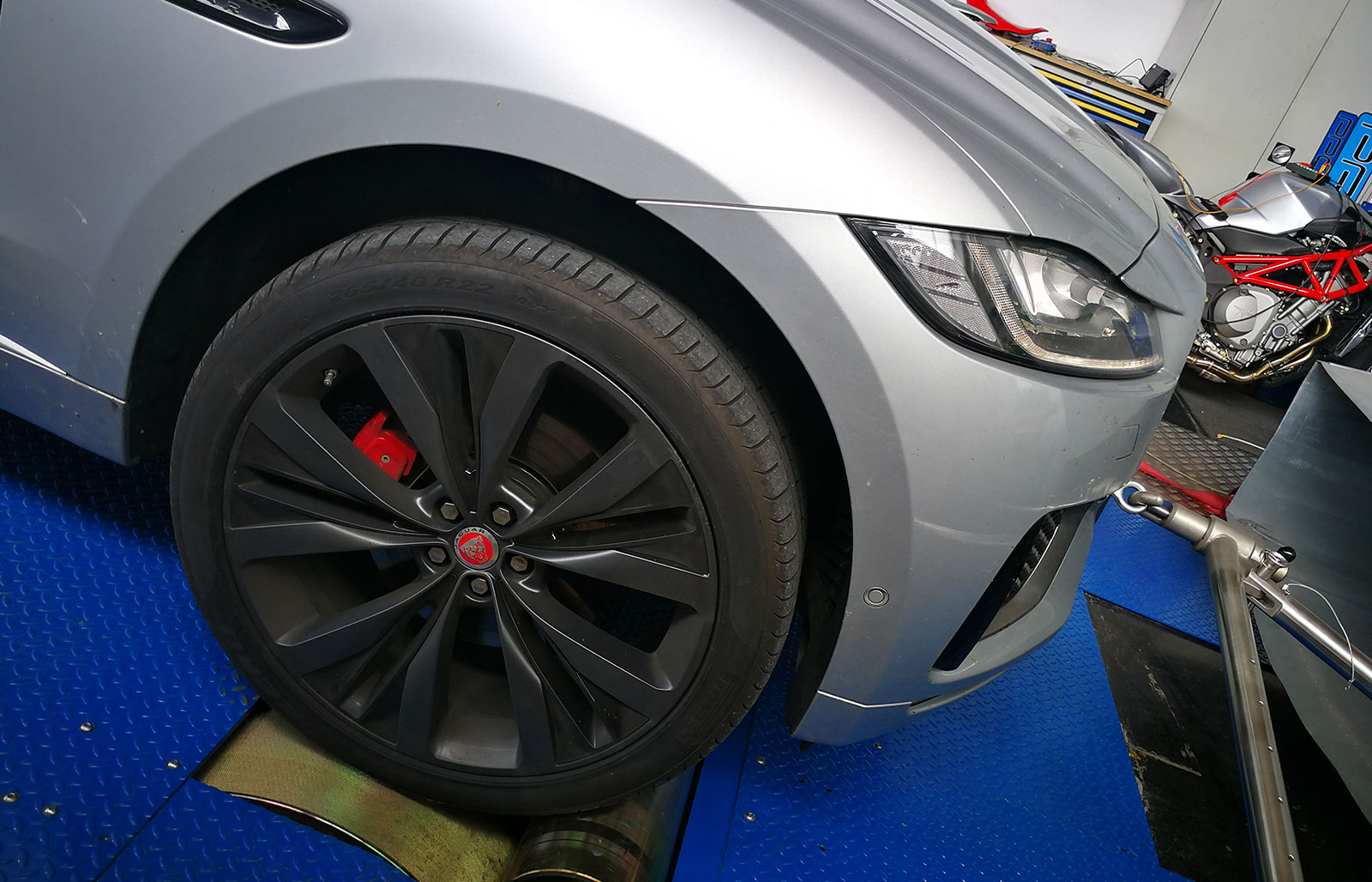 Na dyne: Jaguar F-Pace 30d