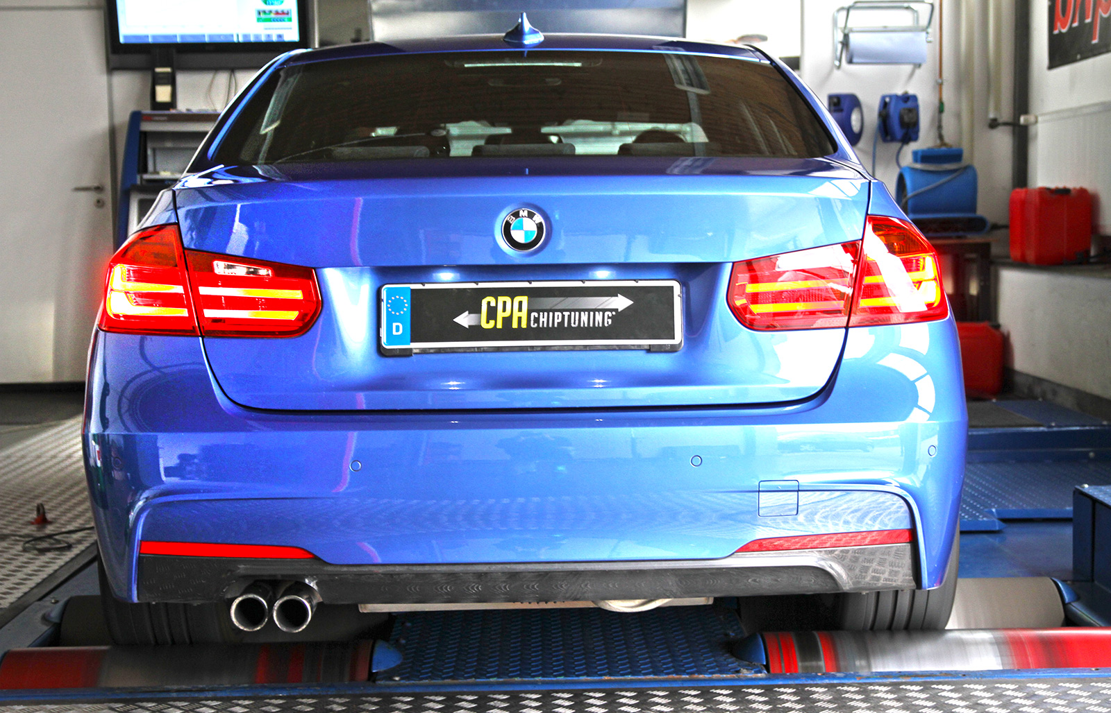 Vývoj softvéru pre BMW radu 3 (F30) 328i
